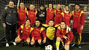 La squadra del Realimite 2008 guidata da Tommaso Pepe che ha vinto il campionato di calcio a 7 e ora prenderà parte alla Champions Camp
