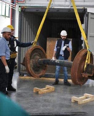 <b>PROVE TECNICHE.</b> Lasse nella officina Lucchini di Lovere 