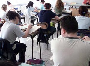 Pluriclasse alle medie, genitori infuriati