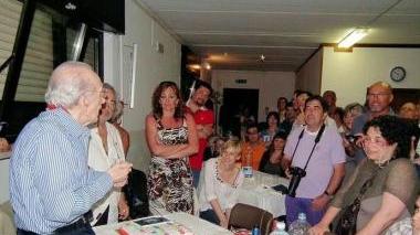 Don Gallo fa il pieno di gente e d'entusiasmo