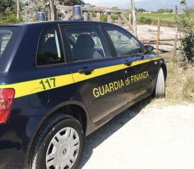 Una volante della Guardia di Finanza         