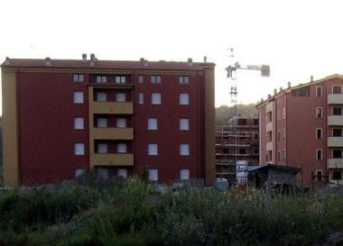 Le case di edilizia popolare a Sottorivazzo di Albiano Magra In basso Roberta Semeria  