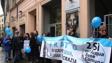 Una manifestazione a favore dell’acqua pubblica