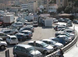 Parcheggi, tutto cambia Ecco quanto costerà lasciare l'auto in sosta