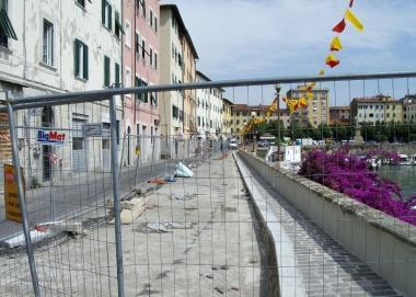 Ecco gli Scali delle Cantine: un cantiere aperto La strada è tuttora chiusa al traffico