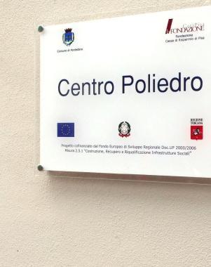 Lesterno del centro Poliedro 
