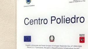 L’esterno del centro Poliedro