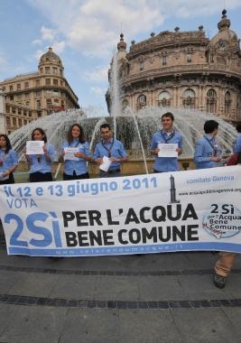 <b>MANIFESTAZIONE </b>pro acqua pubblica a Genova 
