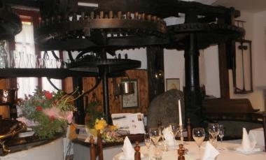 Uno scorcio della sala di &laquo;Emilio e Bona&raquo; 