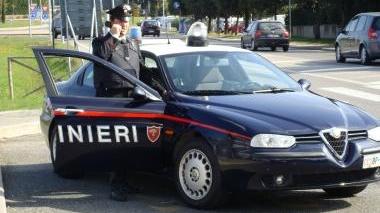 Operaio che lavora al nero spacciato per cliente