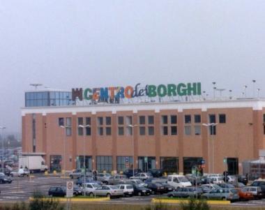 Lesterno del Centro Borghi a Navacchio  