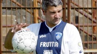 Qui sotto Mario Somma Nella foto a destra Gigi Cagni