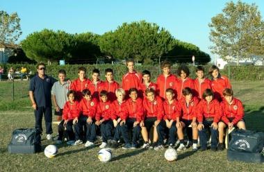 La formazione degli Esordienti dello Sporting Cecina 
