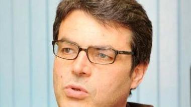 Irio Galli direttore sanitario di Villamarina e una macchina per effettuare la risonanza magnetica