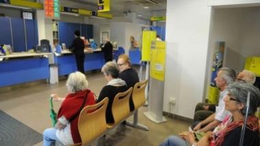 Ancora file alle Poste tra rabbia e rassegnazione
