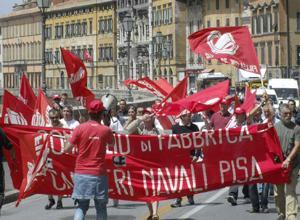 Baglietto, gli operai dei cantieri di Pisa sfilano in corteo