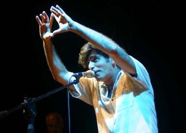Bobo Rondelli durante un concerto 