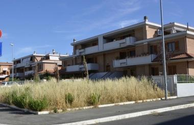 <b>RISPESCIA. </b>LAurelia e una veduta della frazione             