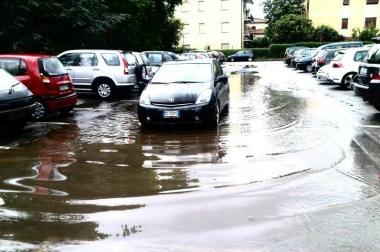 Il piazzale allagato a San Concordio 