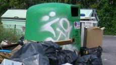 Rifiuti abbandonati, sos da Castelnuovo
