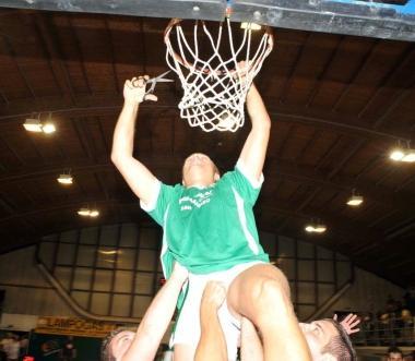 Bagnoli taglia il canestro 