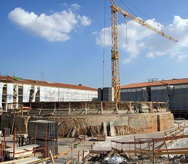 Il bilancio torna in utile ma grazie alle vendite di immobili per 4 milioni