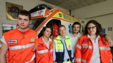 L’equipaggio della Misericordia che ha salvato la vita alla bambina
