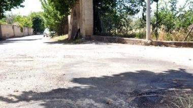 Finalmente coperta la maxi buca in via Giambruni a Montenero