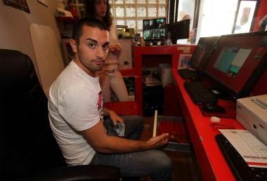 I gestori mostrano la cassa