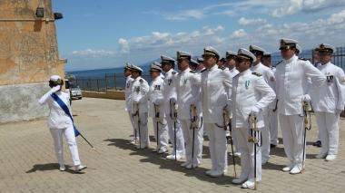 <b>CERIMONIA</b> La comandante Capozzella saluta il reparto