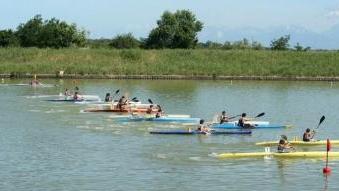 <b>UCL.</b> Un’immagine delle gare di canoa e kayak sul bacino dello Scolmatore