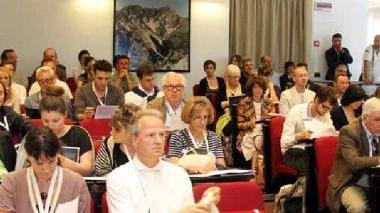 I bambini diventano protagonisti: nel teatro dei piccoli un'intervista a tutto campo al sindaco Zubbani