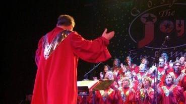 Esibizione canora di un coro gospel