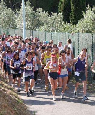 Martedì corsa in notturna a Narnali