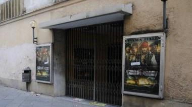 <b>CINEMA ITALIA.</b> Due immagini della sala di via S. Gemma Galgani