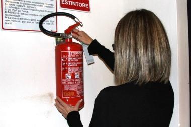 Un estintore anti incendio   
