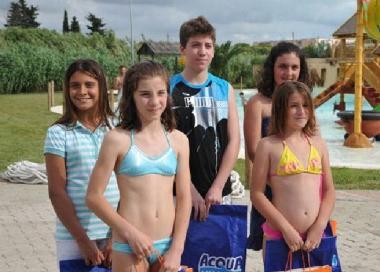 Gli studenti vincitori del concorso dellAcqua Village      