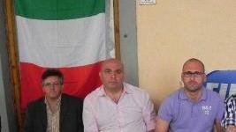 Alcuni esponenti di Fli. Da sinistra Giuseppe Imperatore (presidente consulta) Massimo Balzi (responsabile provinciale) e Edoardo Casati coordinatore pecciolese
