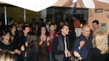 Una festa allo Sporting Club di via Ponte dei Bari
