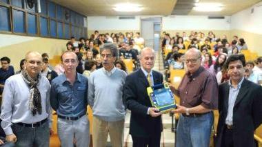 Foto di gruppo durante l’incontro al Pacini