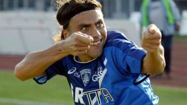 Ciccio Tavano esulta dopo uno dei 43 gol realizzati nel corso delle 142 gare giocate con la maglia dell’Empoli