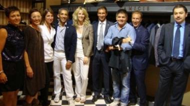 <b>ALLO STAND.</b> I dipendenti della Mabro con Andrea Barontini