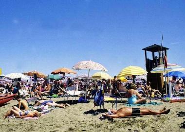 <b>SPIAGGE </b>affollate Occhio alle regole   
