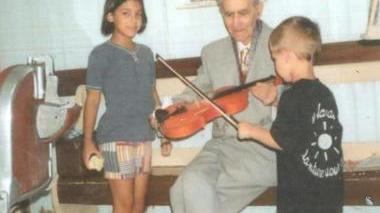 Carlo Giromella con il suo violino