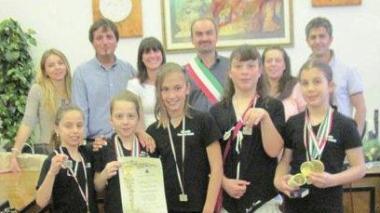 Le ginnaste della pol. Casciana ricevute dal sindaco e dall’assessore allo Sport