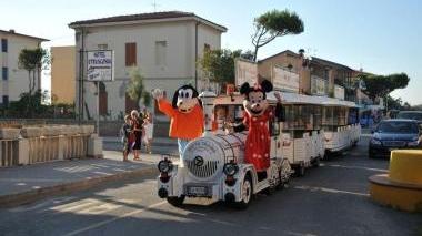 Il trenino a Marina di Castagneto