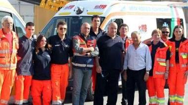 Due ambulanze in dono dalle aziende del marmo