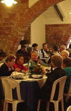 Una cena tra anziani  