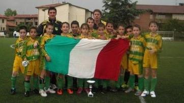 <b>GIOVANILE AMIATA</b> La squadra Pulcini che si è confermata campione nella finale disputata a Pienza