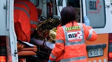 <b>SOCCORSI.</b> Un mezzo del 118 in azione